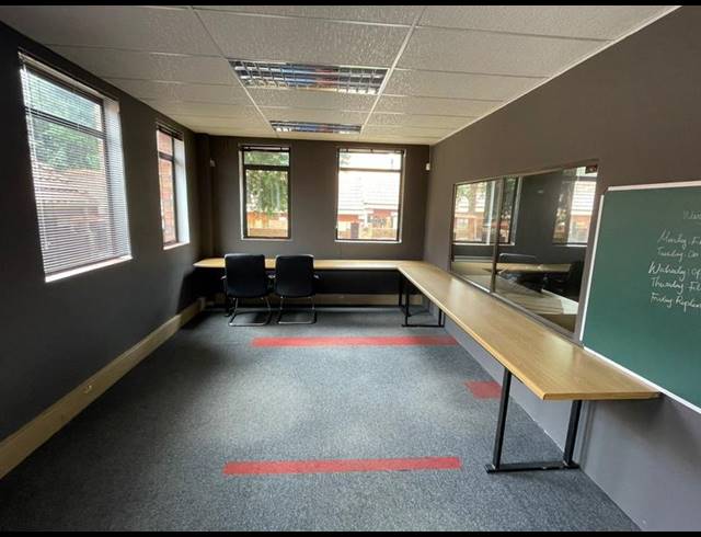 BUSINESS PROPERTY TO RENT IN LYTTELTON